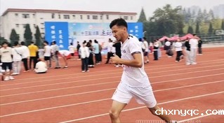 伟德国际app安卓版下载安装最新版留学生积极参加学校运动...